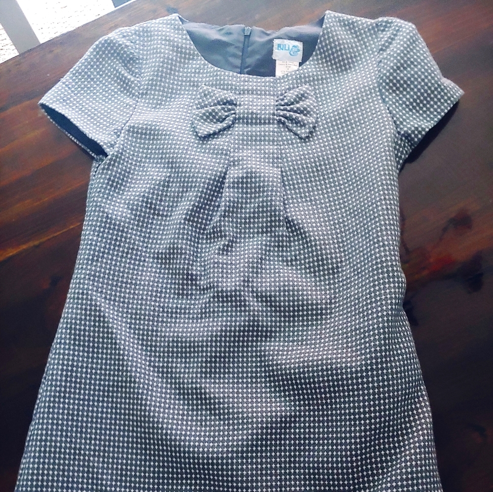 Girls short sleeved dress